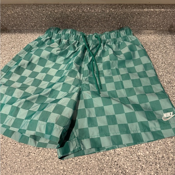 Nike Teal Checkered Shorts - Picture 1 of 3